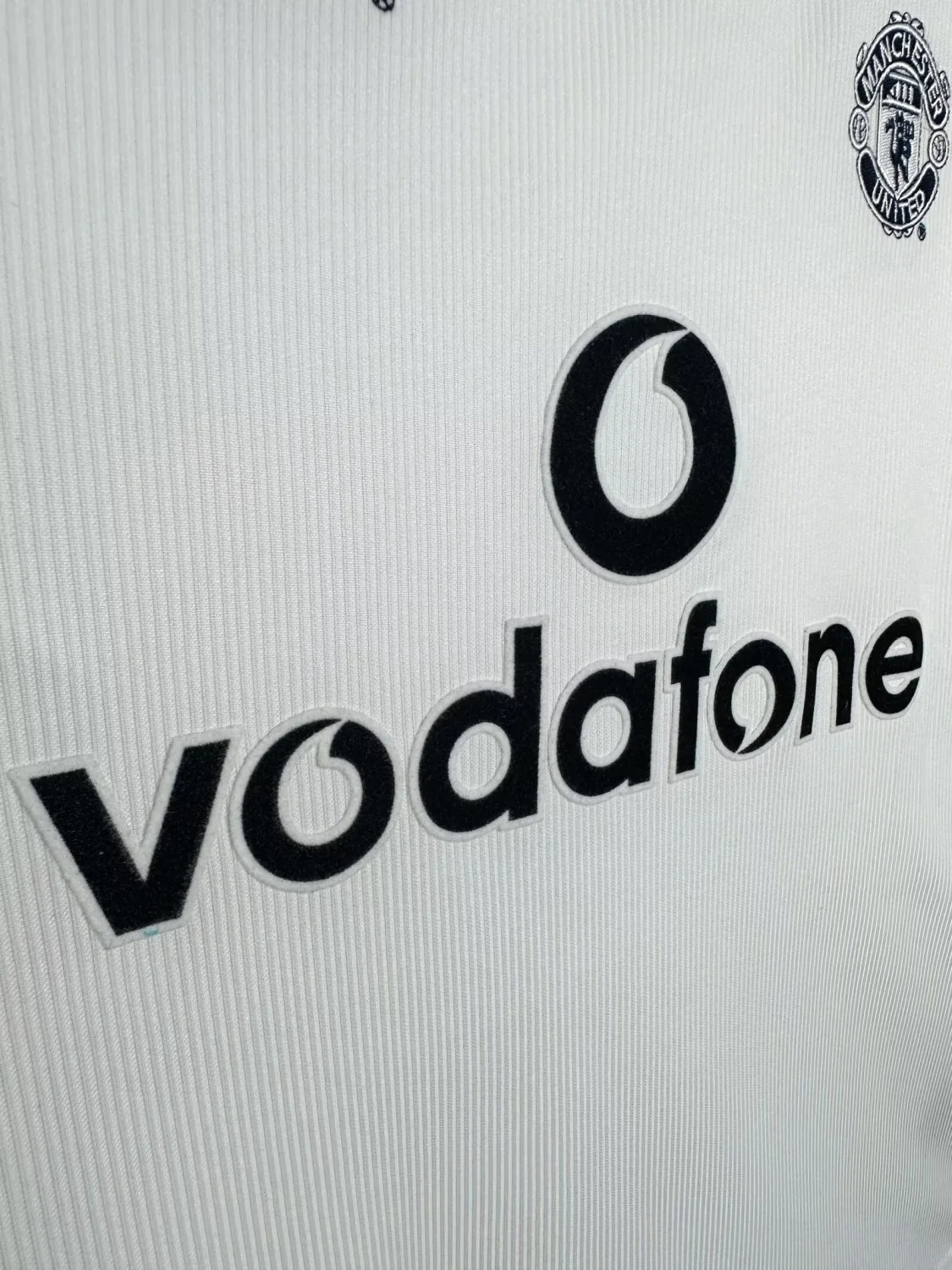 Manchester United Away Retro Long Sleeve Jersey 2000/01 - Image 8
