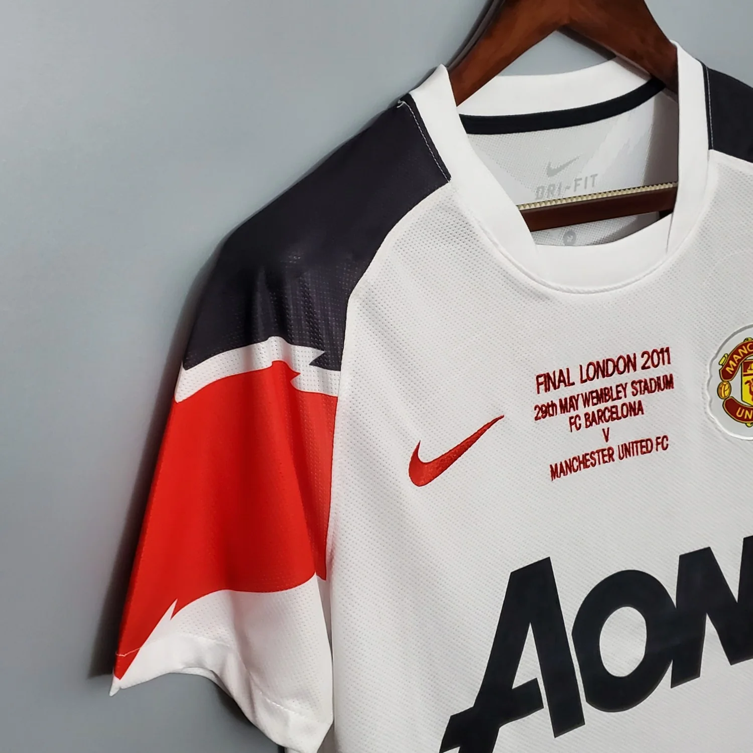 Manchester United Champions' League Third Retro Jersey 2011/12 - Image 2