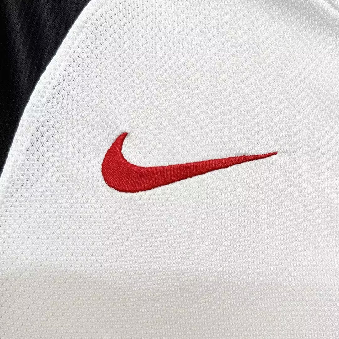 Manchester United Champions' League Third Retro Jersey 2011/12 - Image 9