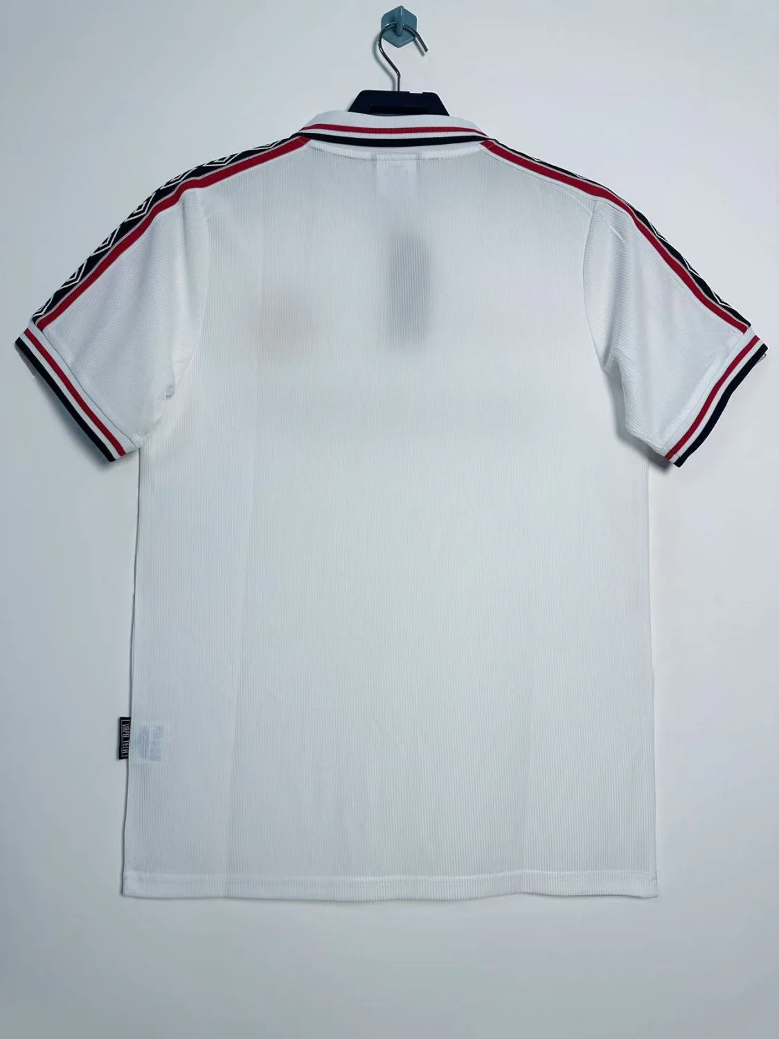 Manchester United Commemorative Edition Retro Jersey 98/99 - Image 2