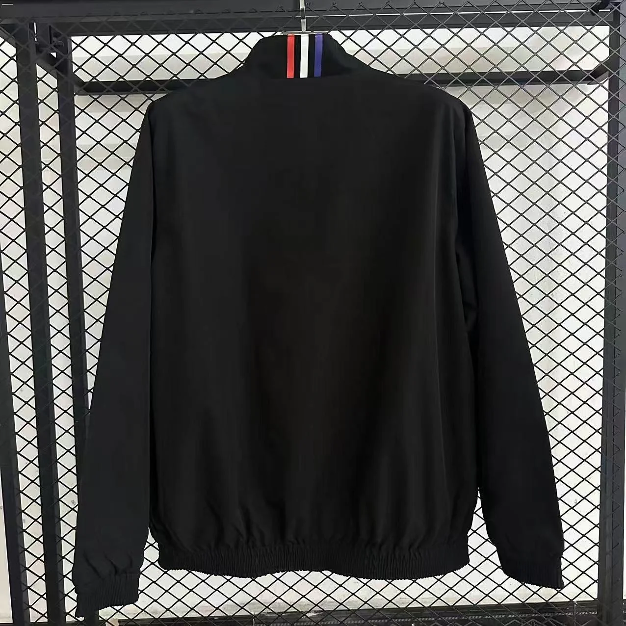 Manchester United Double-Sided Training Windbreaker 2025 - Image 2
