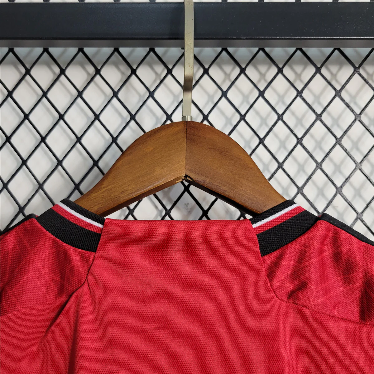 Manchester United Home Kids Jersey 23/24 - Image 3