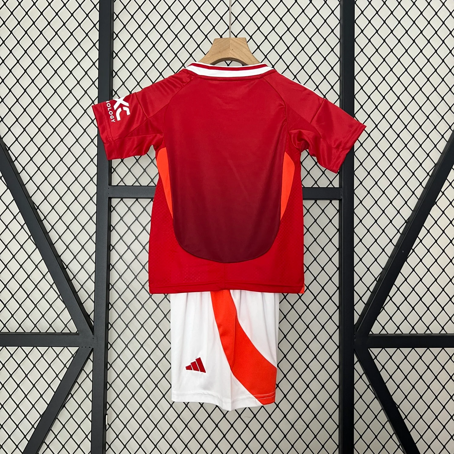 Manchester United Home Kids Suit 24/25 - Image 2