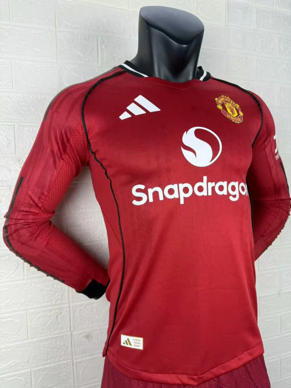 Manchester United Home Long Sleeve Player Jersey 25/26 - Image 2