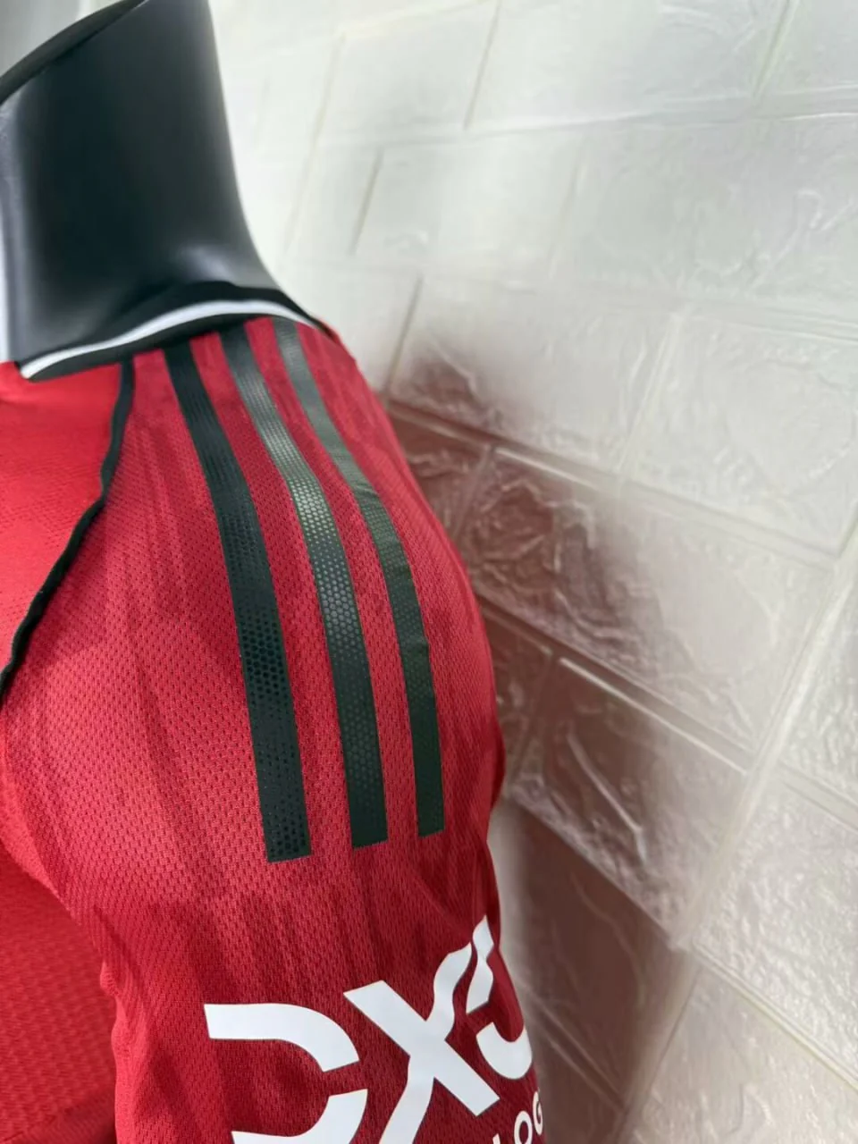 Manchester United Home Long Sleeve Player Jersey 25/26 - Image 5