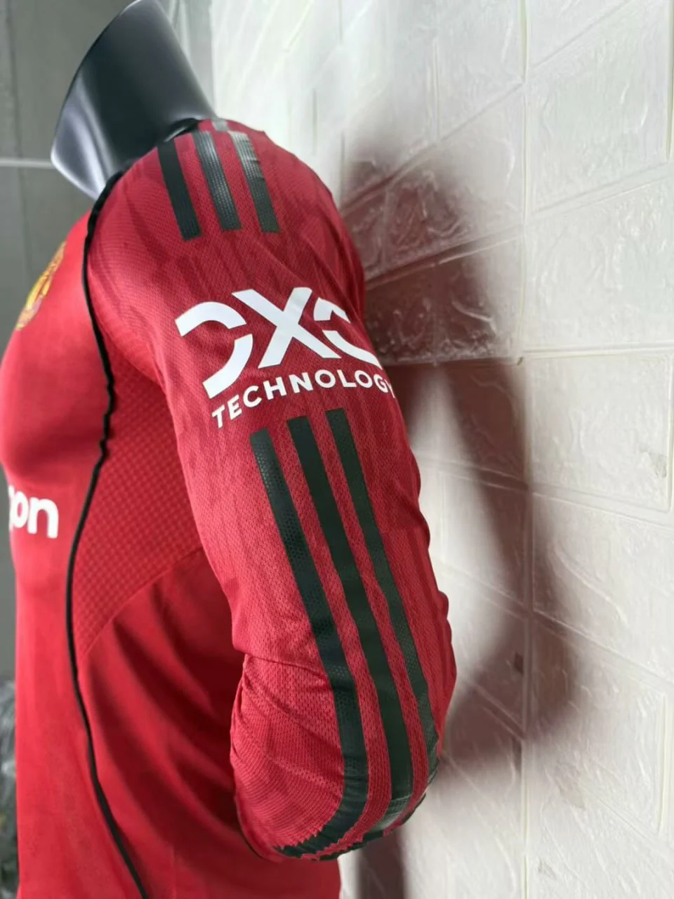 Manchester United Home Long Sleeve Player Jersey 25/26 - Image 6