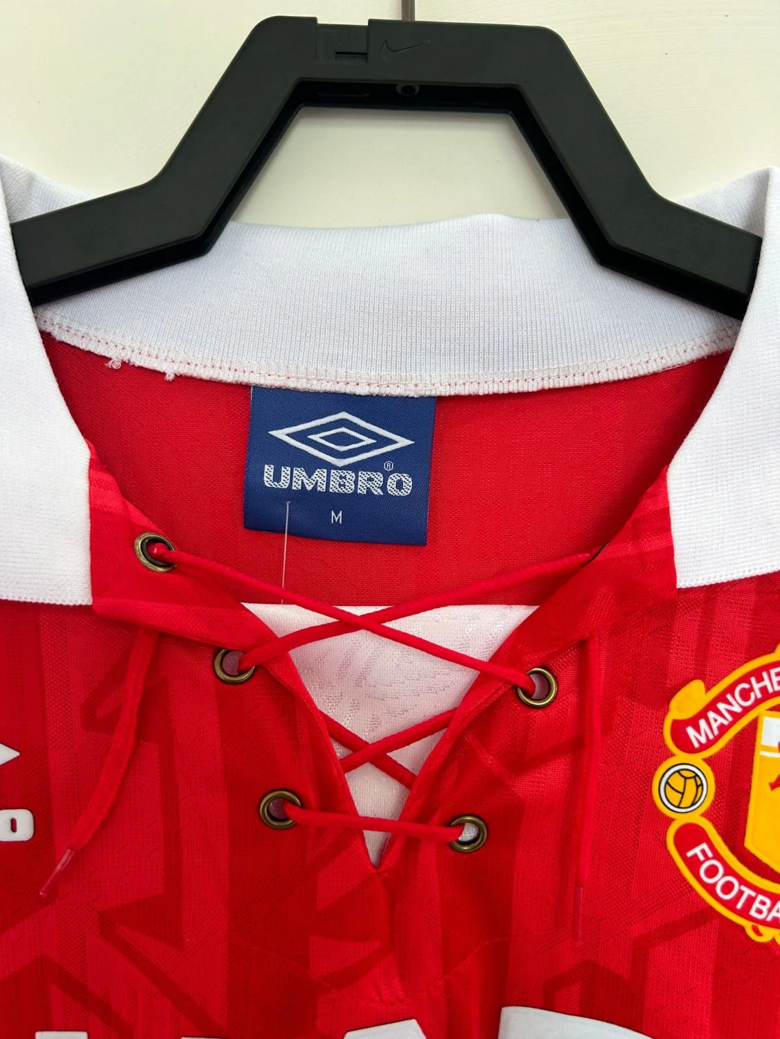 Manchester United Home Long Sleeve Retro Jersey 1992/94 - Image 3