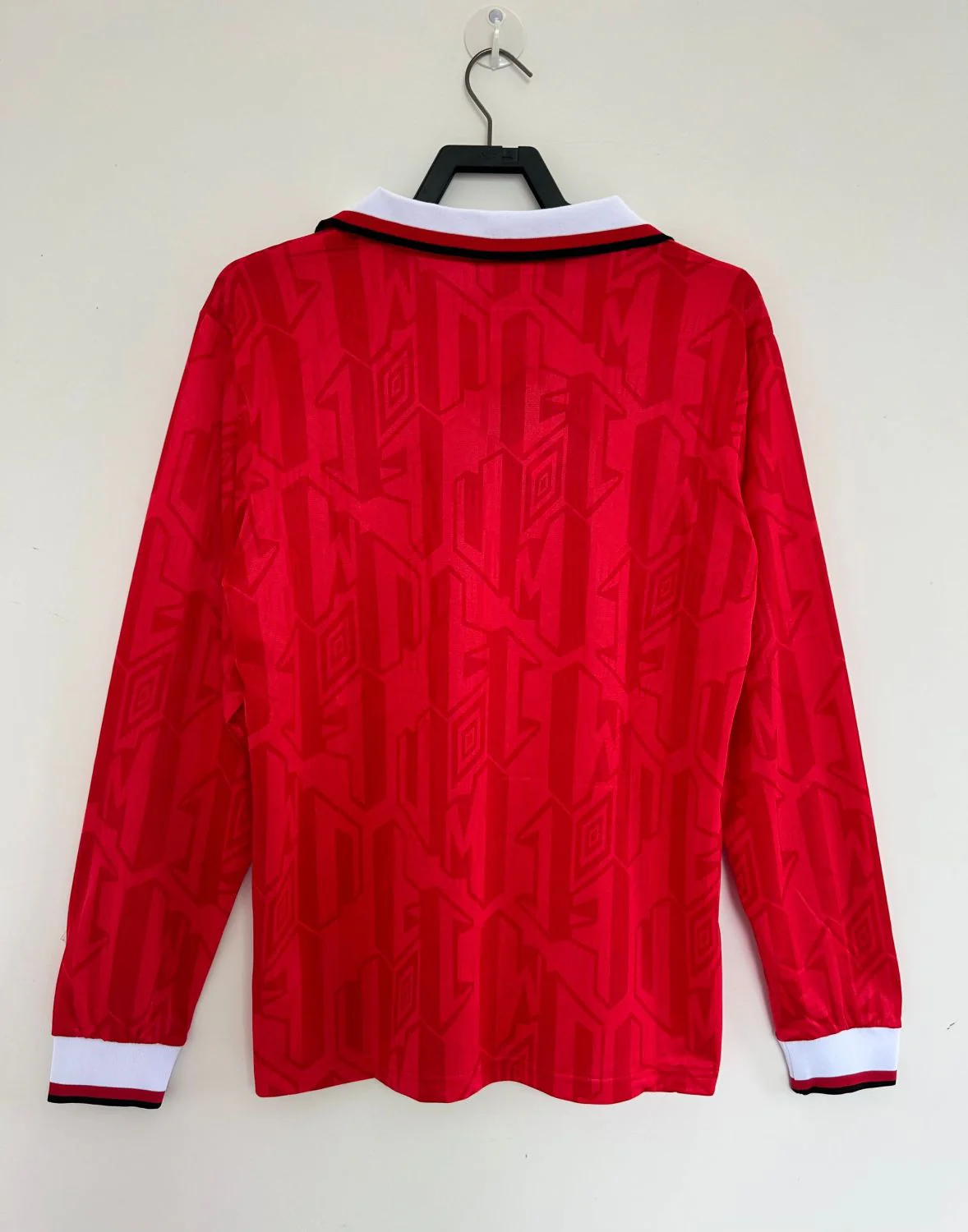 Manchester United Home Long Sleeve Retro Jersey 1992/94 - Image 7