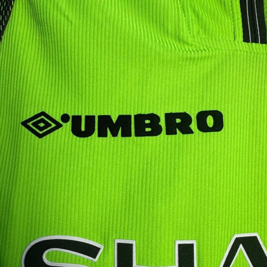 Manchester United Home Long Sleeve Retro Jersey 1998/99 - Image 4