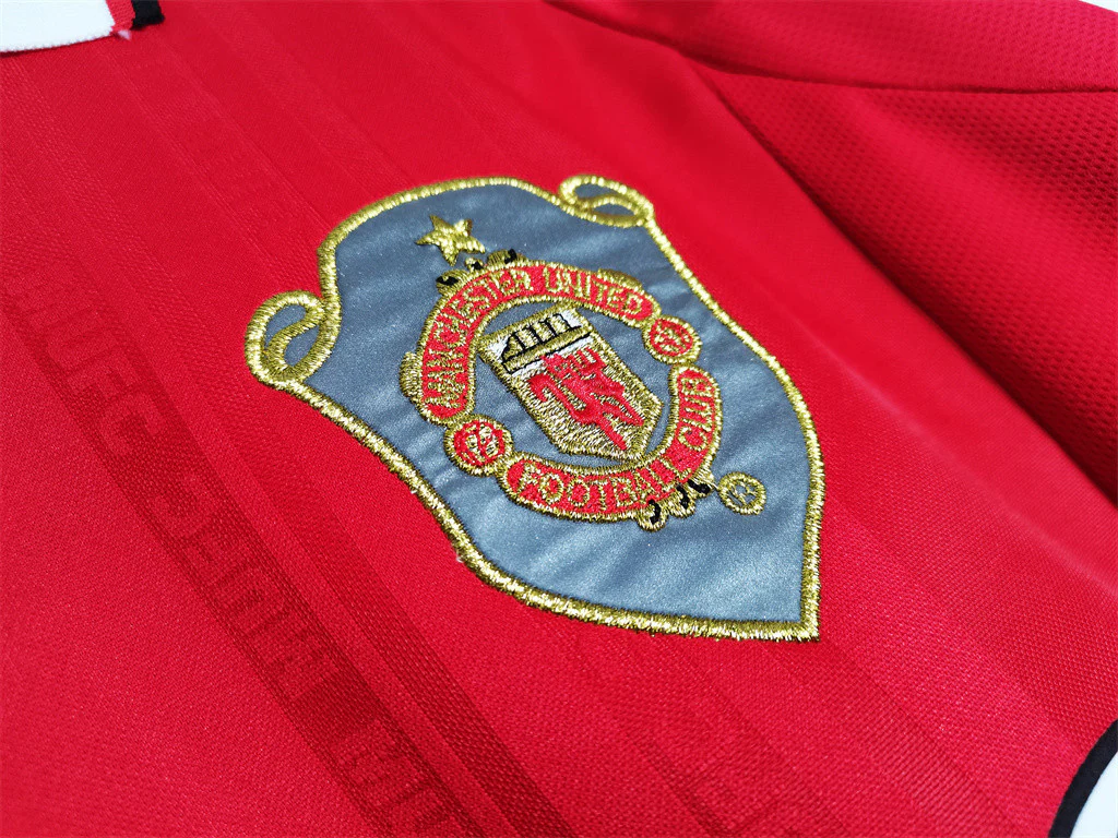 Manchester United Home Long Sleeve Retro Jersey 1999/00 - Image 12