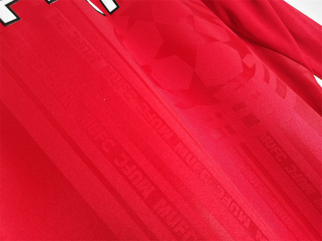 Manchester United Home Long Sleeve Retro Jersey 1999/00 - Image 7