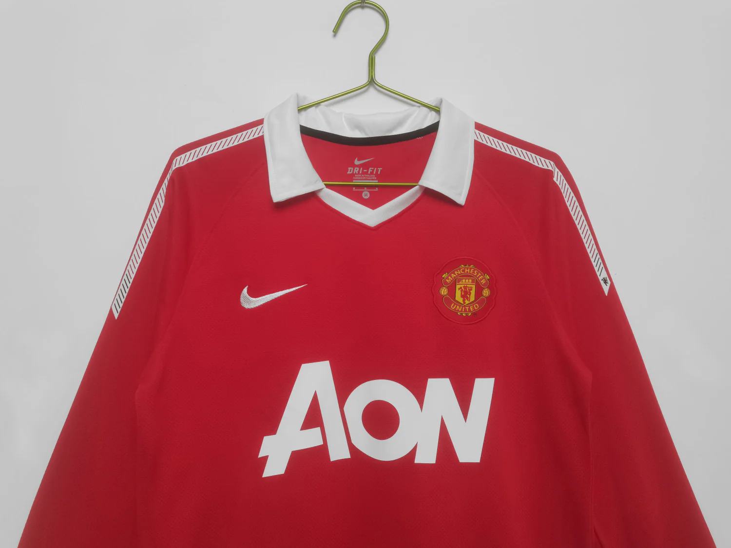 Manchester United Home Long Sleeve Retro Jersey 2010/11 - Image 3
