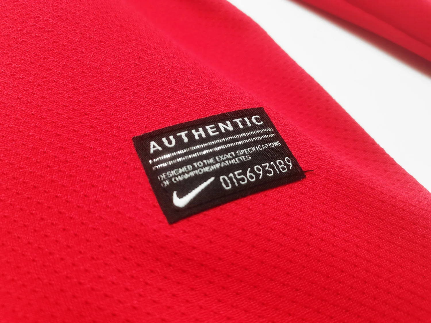 Manchester United Home Long Sleeve Retro Jersey 2010/11 - Image 8