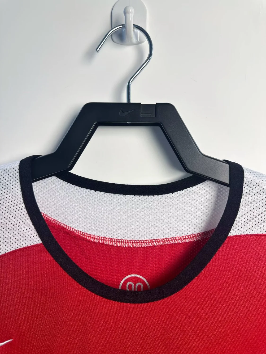 Manchester United Home Retro Jersey 2005/06 - Image 3