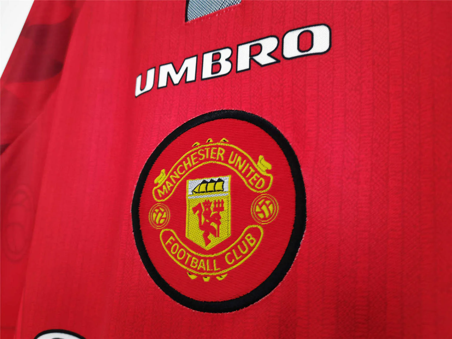 Manchester United Home Retro Jersey 96/97 - Image 12