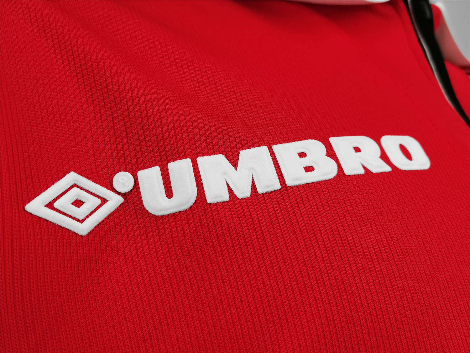 Manchester United Home Retro Jersey 98/99 - Image 6