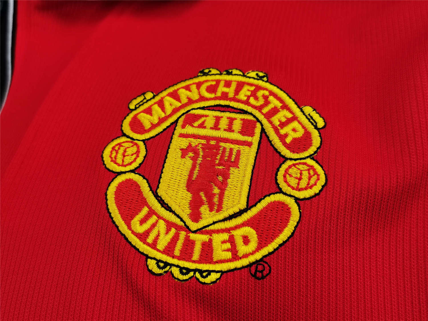 Manchester United Home Retro Jersey 98/99 - Image 7
