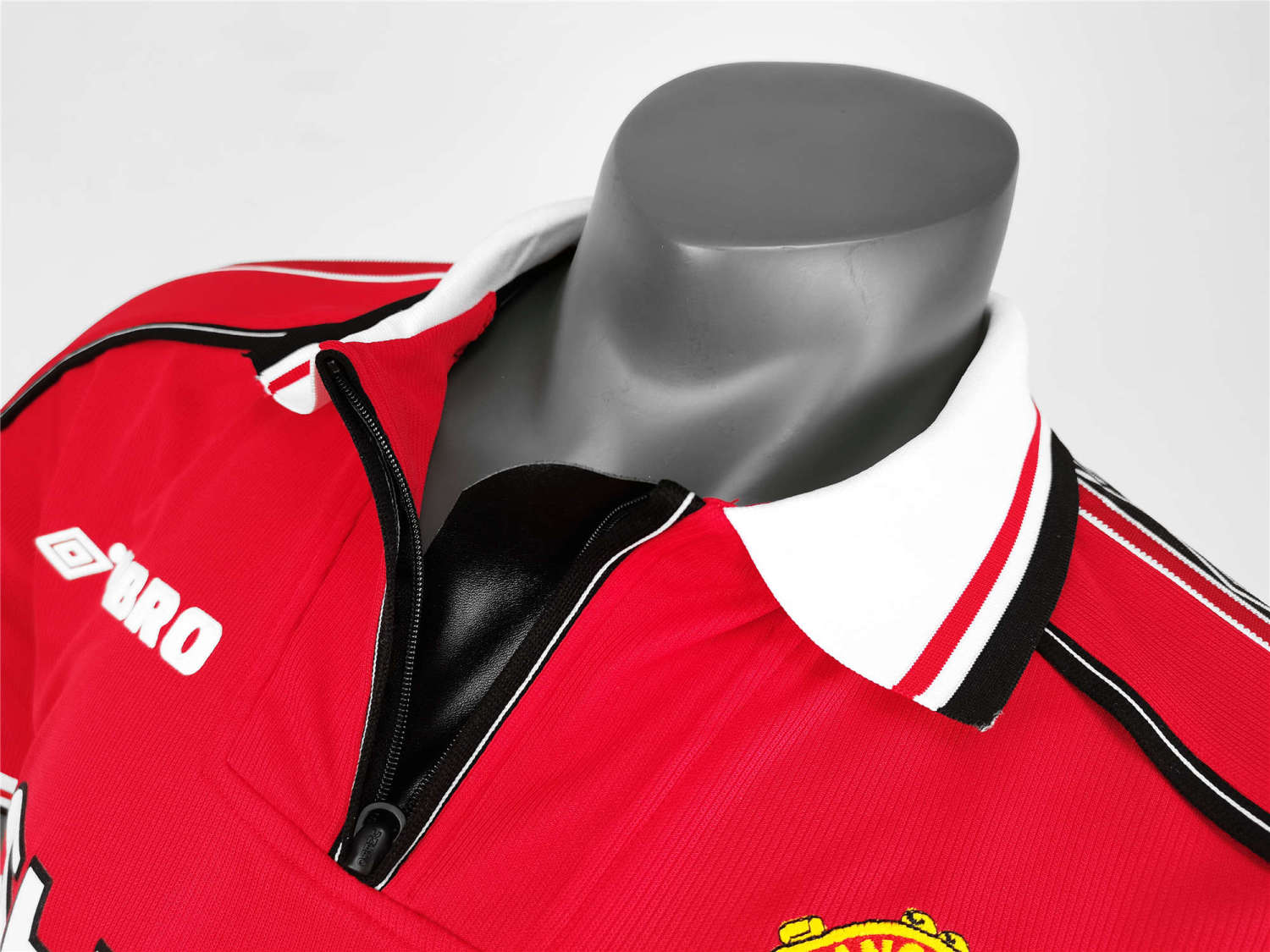 Manchester United Home Retro Jersey 98/99 - Image 9