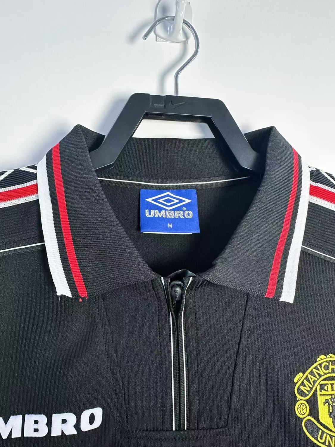 Manchester United Home Retro Long Sleeve Jersey 1998/99 Black Version - Image 3