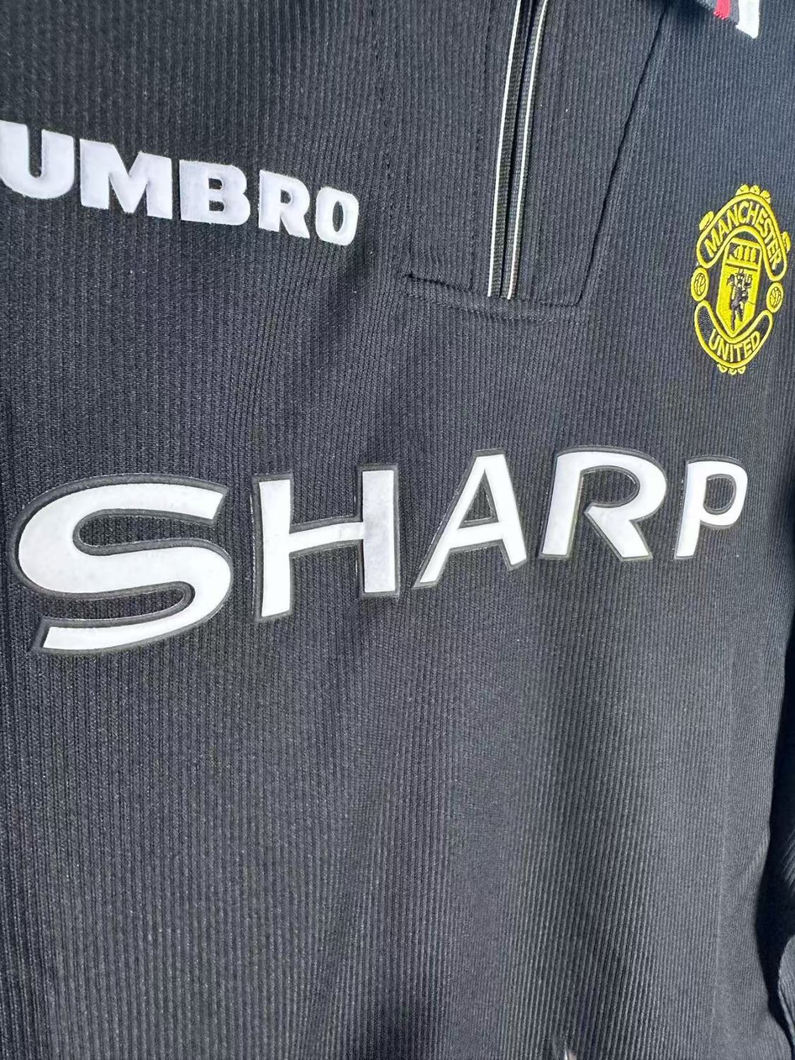 Manchester United Home Retro Long Sleeve Jersey 1998/99 Black Version - Image 6