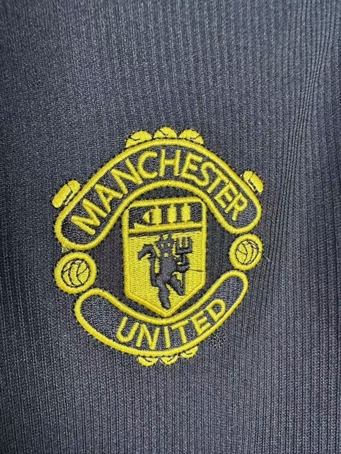 Manchester United Home Retro Long Sleeve Jersey 1998/99 Black Version - Image 7