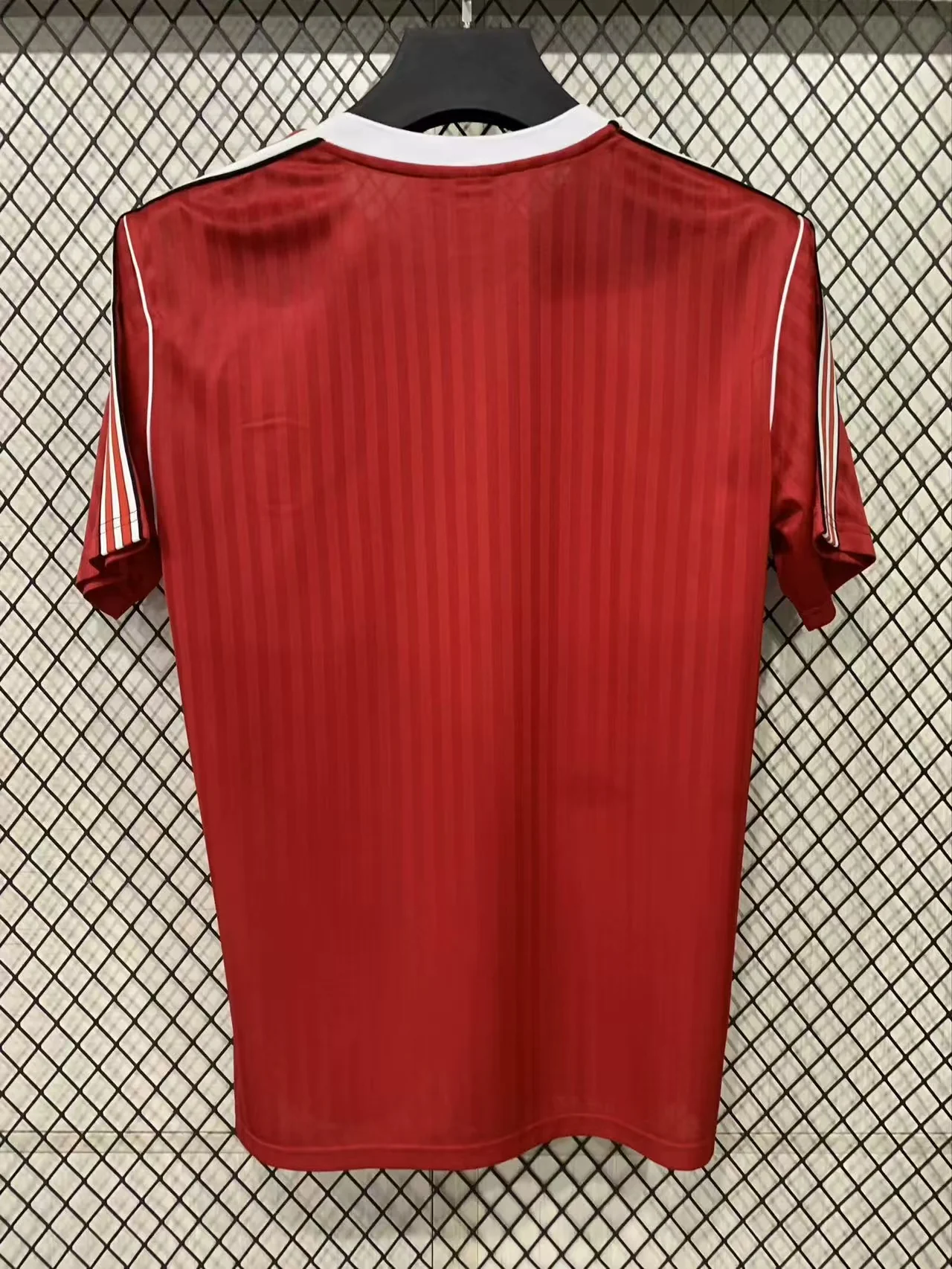Manchester United Icons Man Jersey 25/26 - Image 2