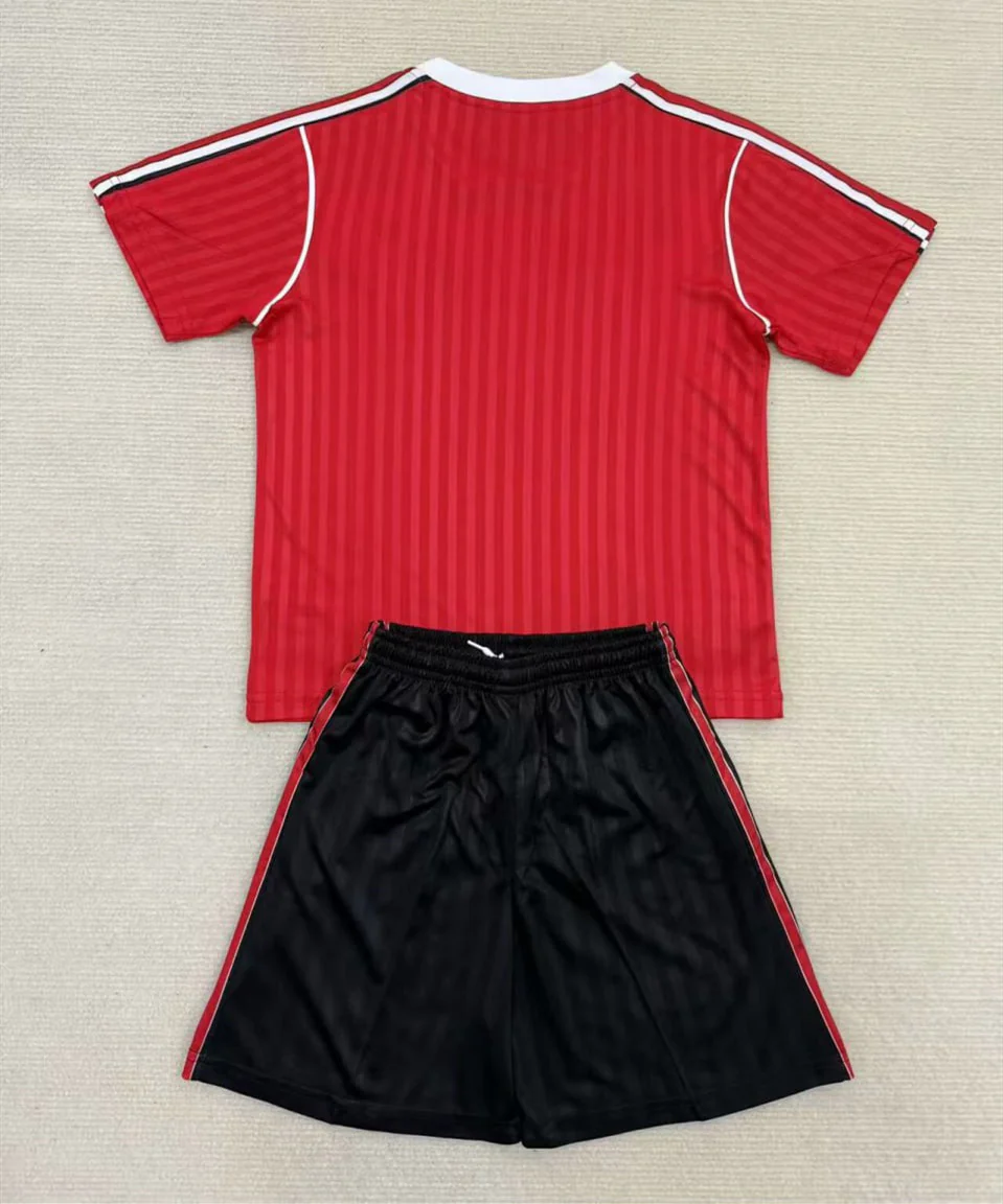 Manchester United Icons Red Kids Suit 25/26 - Image 2