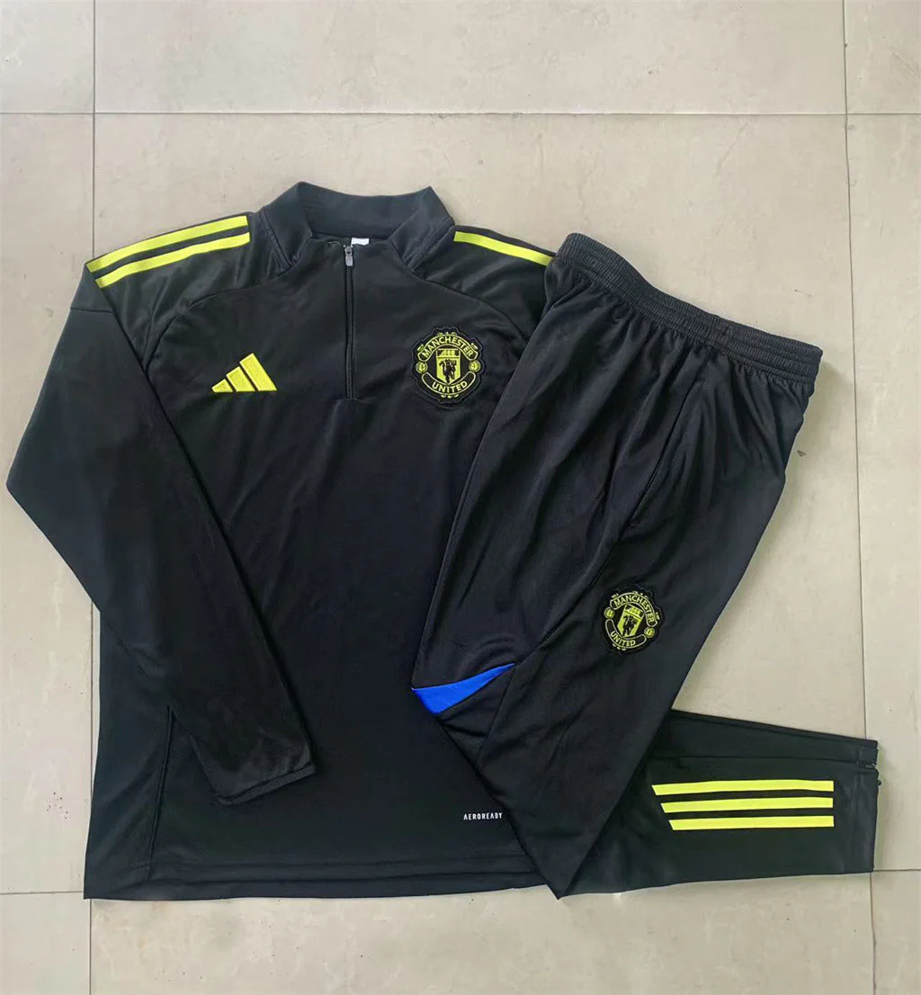 Manchester United Kids Training Suit 25/26 - Image 2