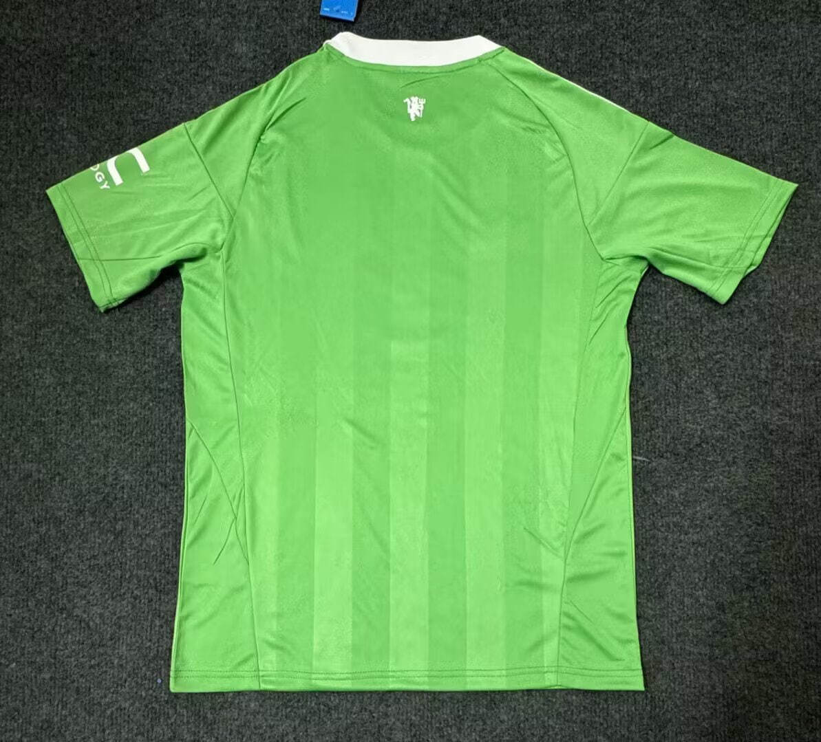 Manchester United Man Green Goalkeeper Jersey 25/26 - Image 2