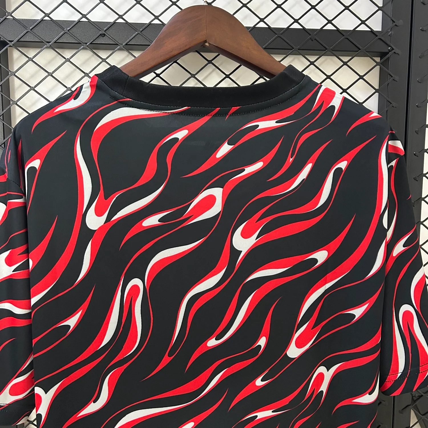 Manchester United Man Pre Match Training Jersey 25/26 - Image 7
