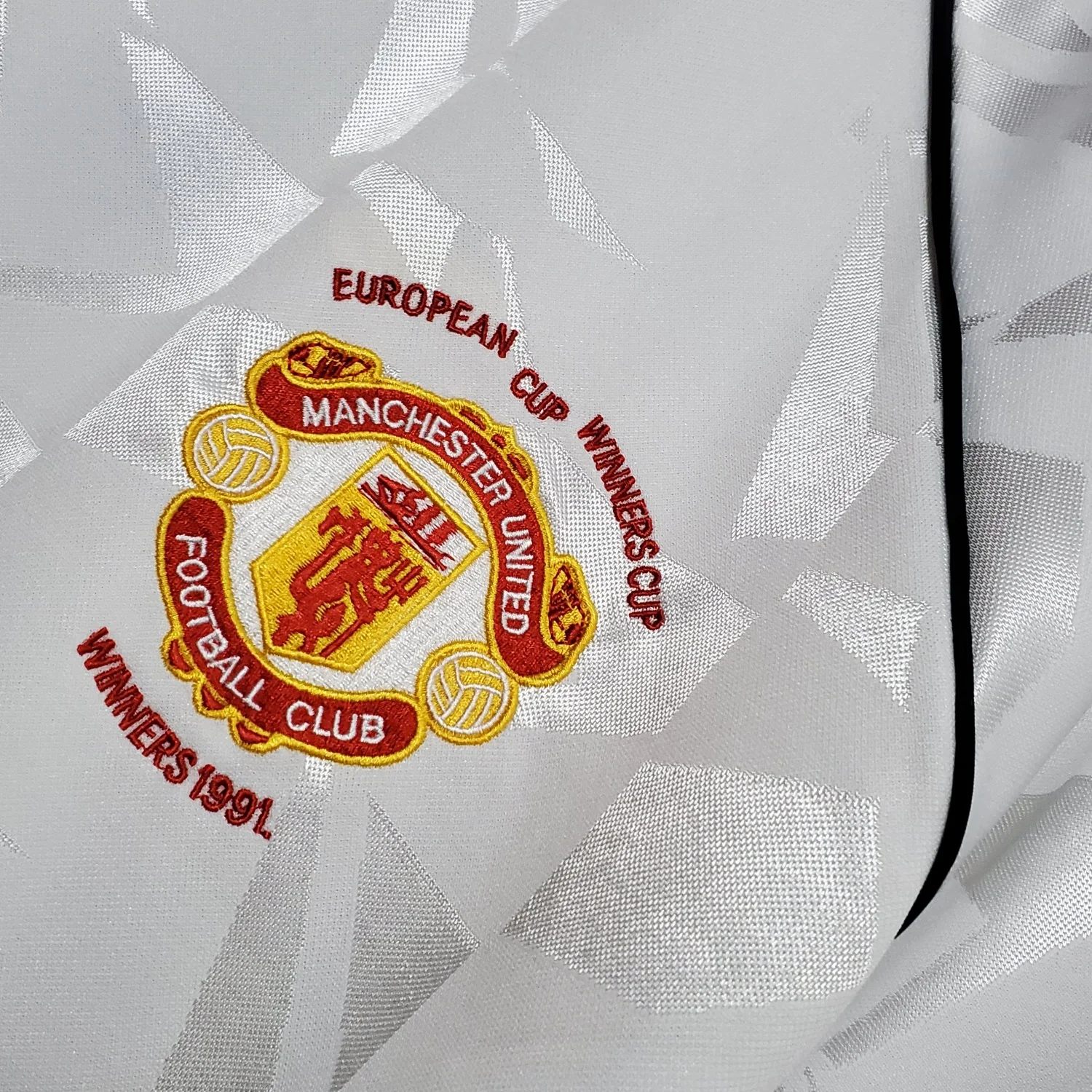 Manchester United Third European Cup Winners'Cup Final Retro Jersey 1990/91 - Image 4