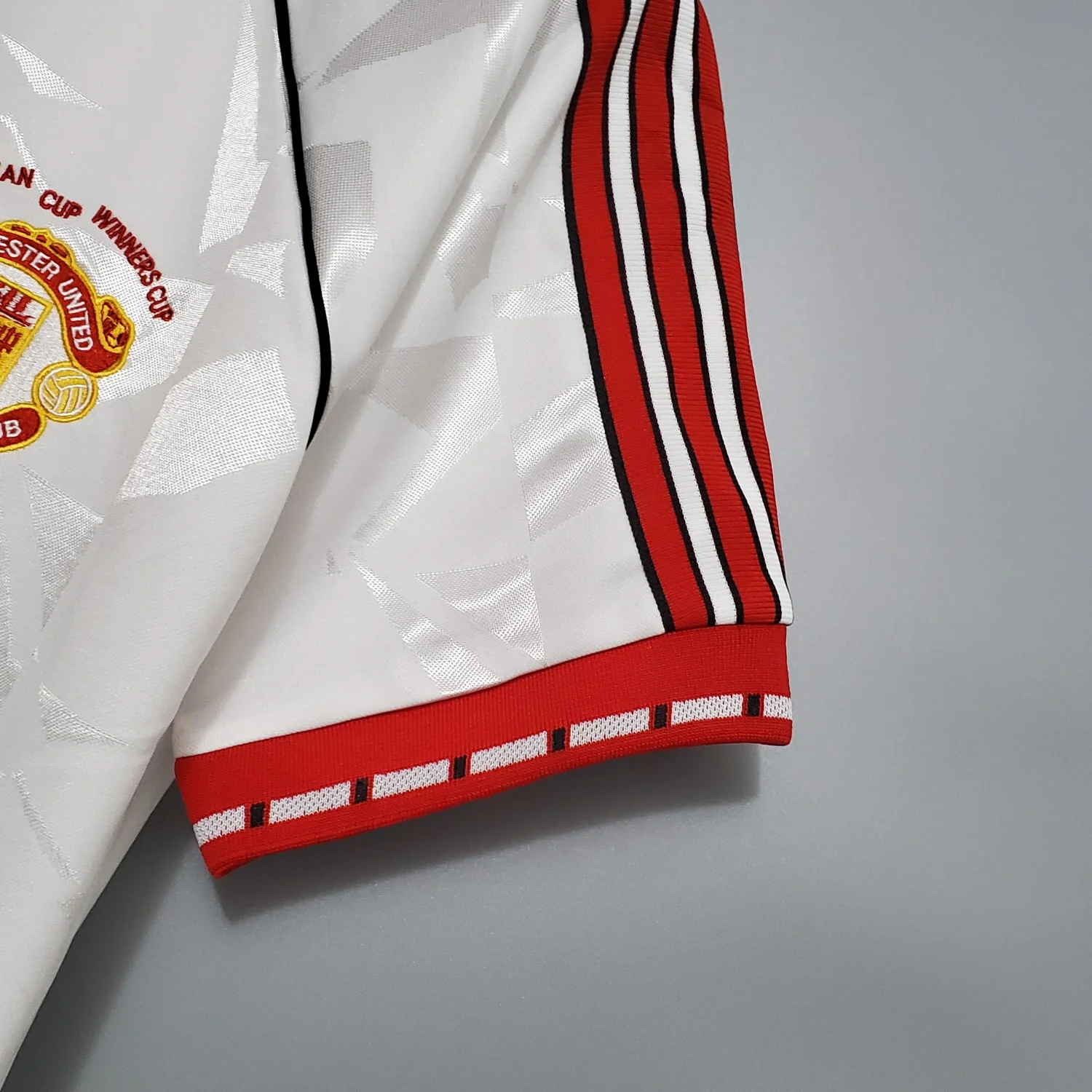 Manchester United Third European Cup Winners'Cup Final Retro Jersey 1990/91 - Image 6