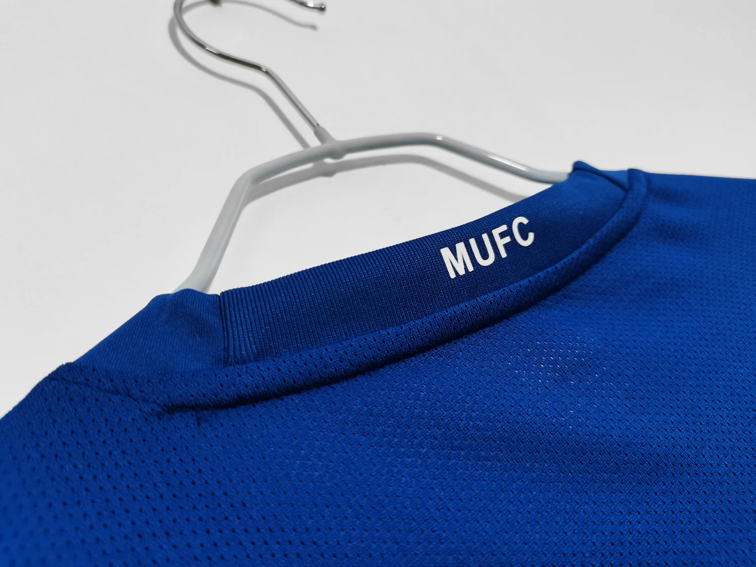 Manchester United Third Long Sleeve Retro Jersey 2008/09 - Image 10