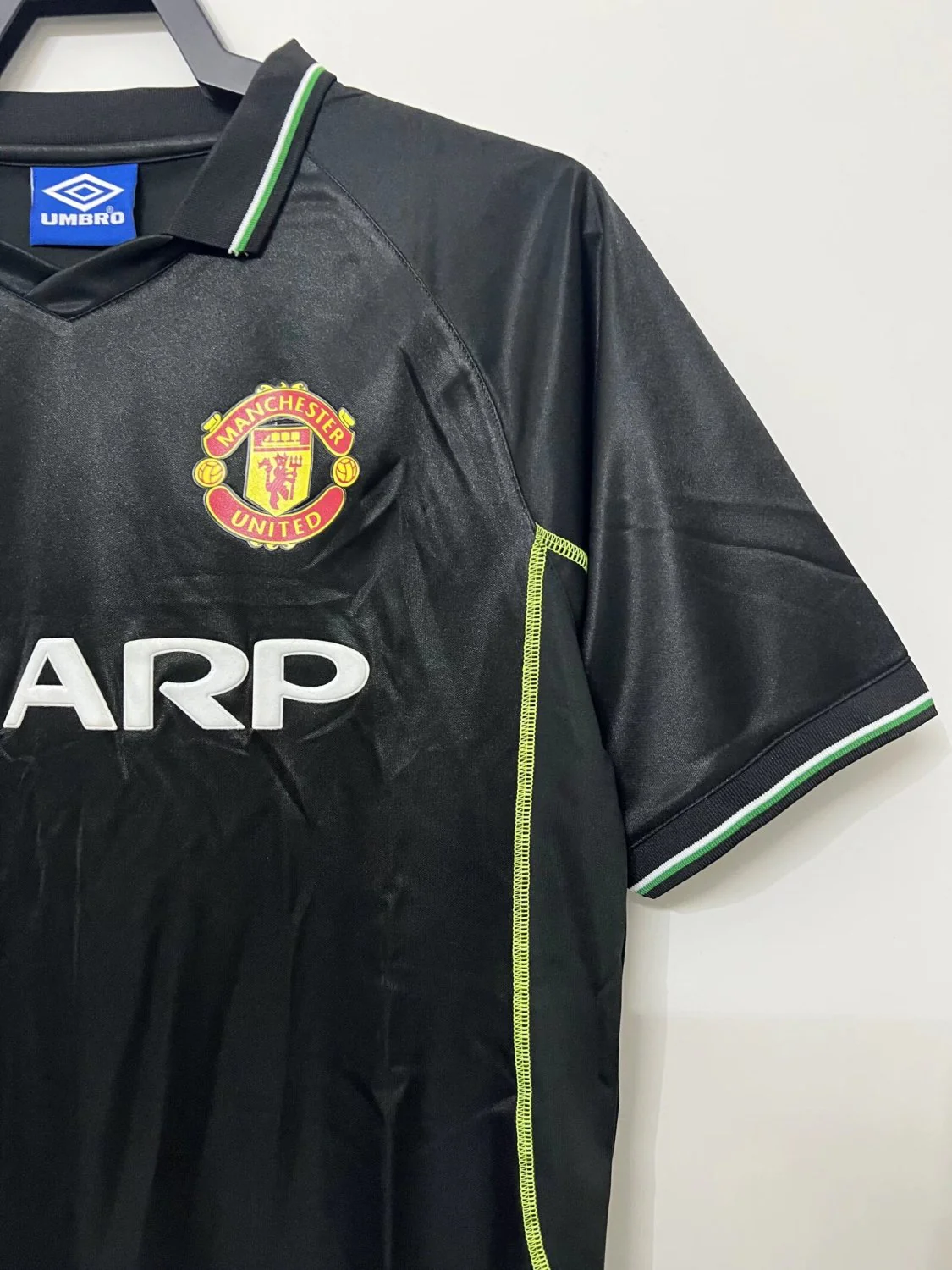 Manchester United Third Retro Jersey 1998/99 - Image 4