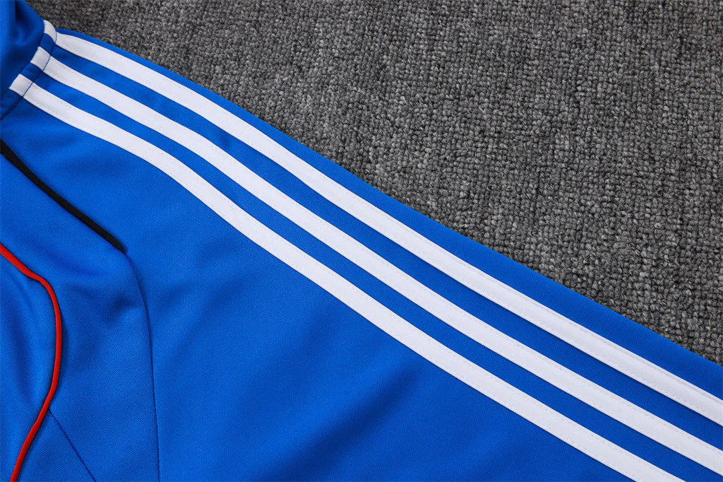 Manchester United Training Jacket 25/26 - Image 10