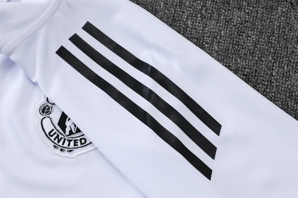 Manchester United Training Jacket 25/26 - Image 9