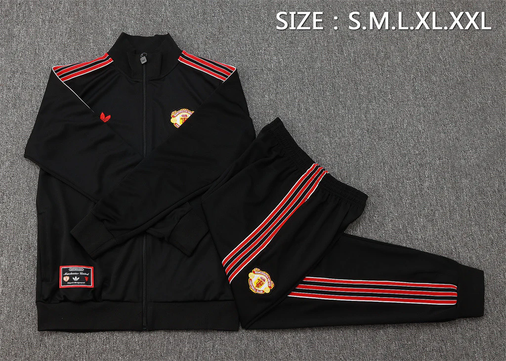 Manchester United Training Jacket 25/26 - Image 30