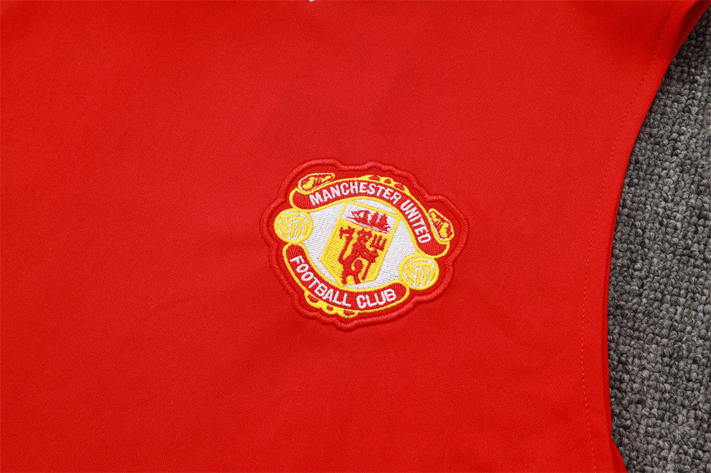 Manchester United Training Jersey 25/26 - Image 6