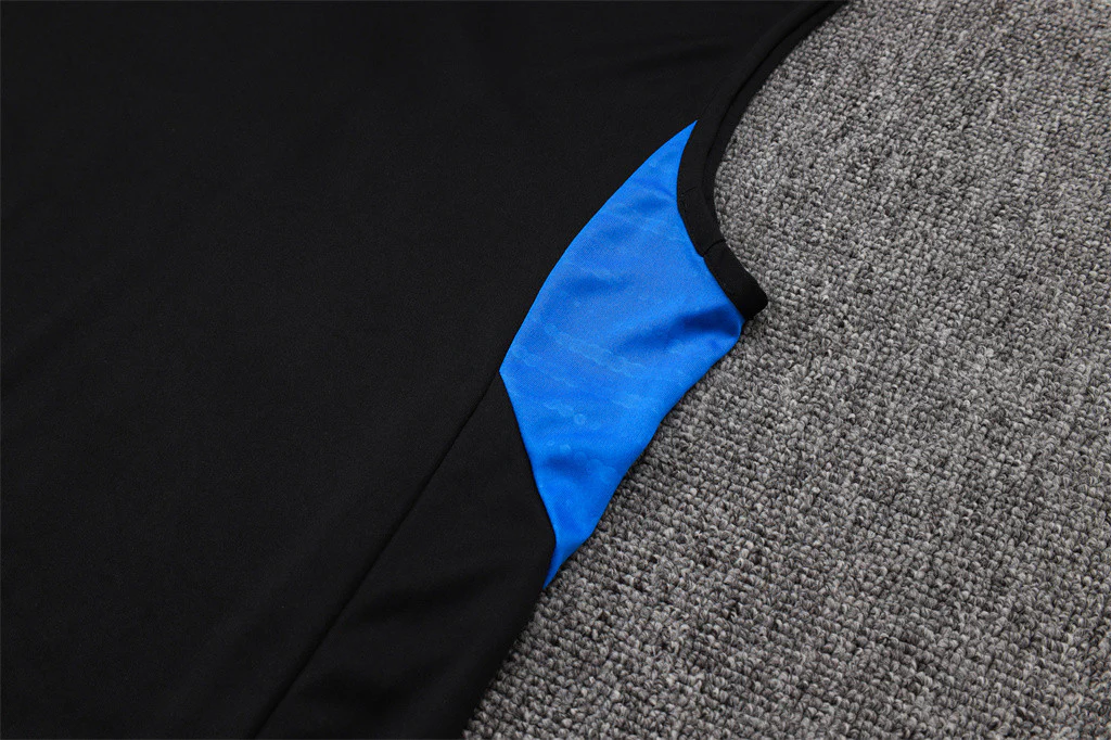 Manchester United Training Jersey 25/26 - Image 14