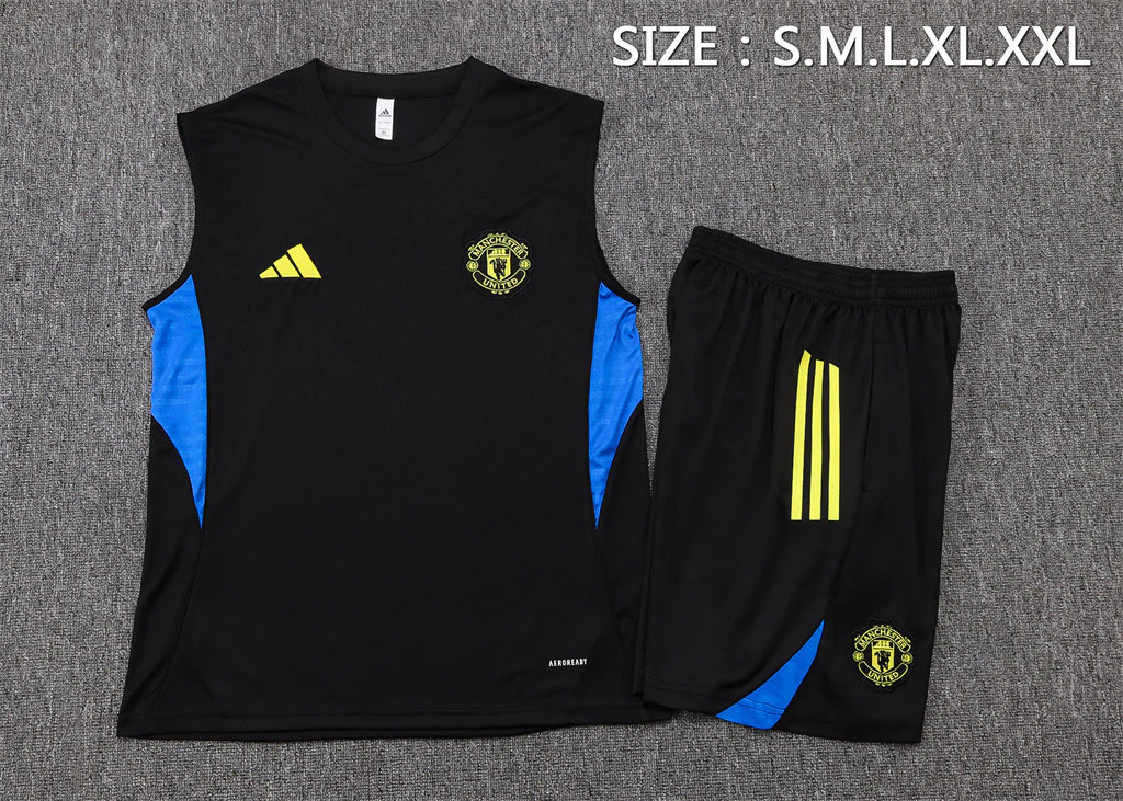 Manchester United Training Jersey 25/26 - Image 18