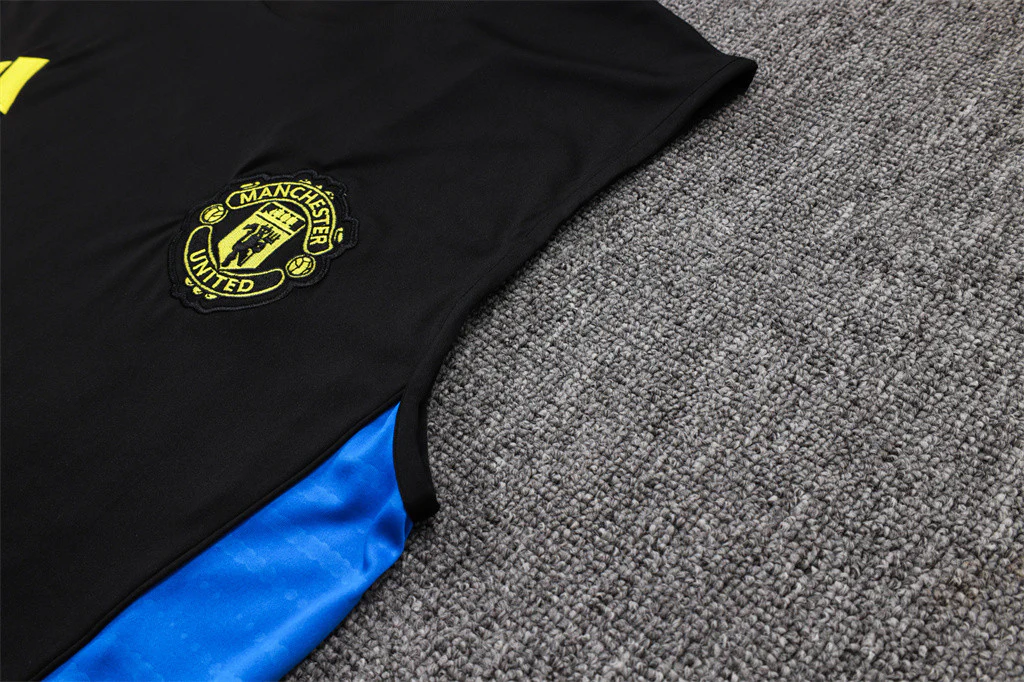Manchester United Training Jersey 25/26 - Image 7