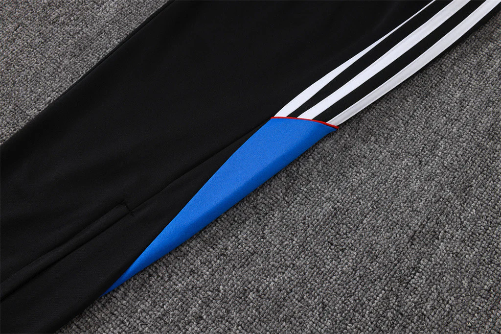 Manchester United Training Jersey Suit 25/26 - Image 29