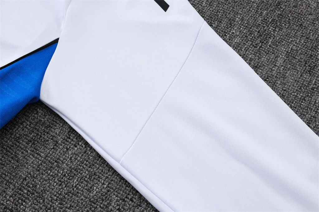 Manchester United Training Jersey Suit 25/26 - Image 10