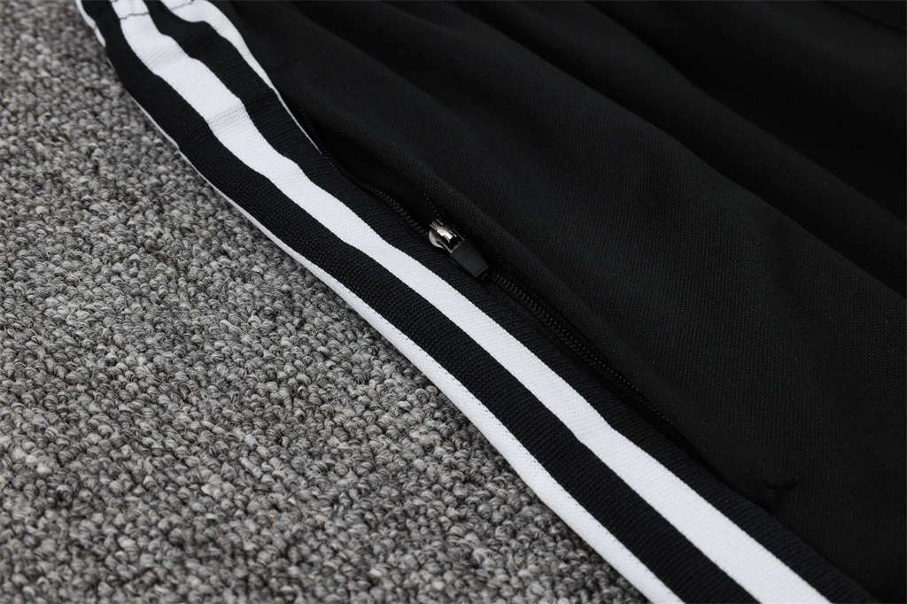Manchester United Training Pants 24/25 - Image 7