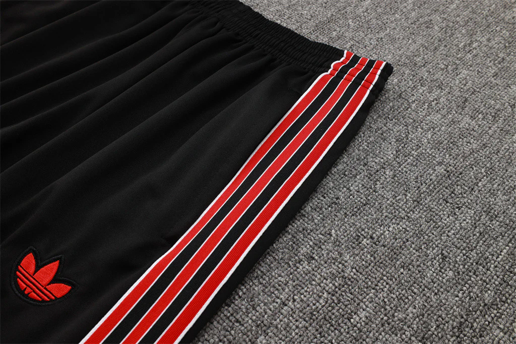 Manchester United Training Pants 24/25 - Image 5