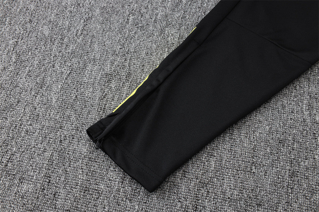 Manchester United Training Pants 25/26 - Image 12