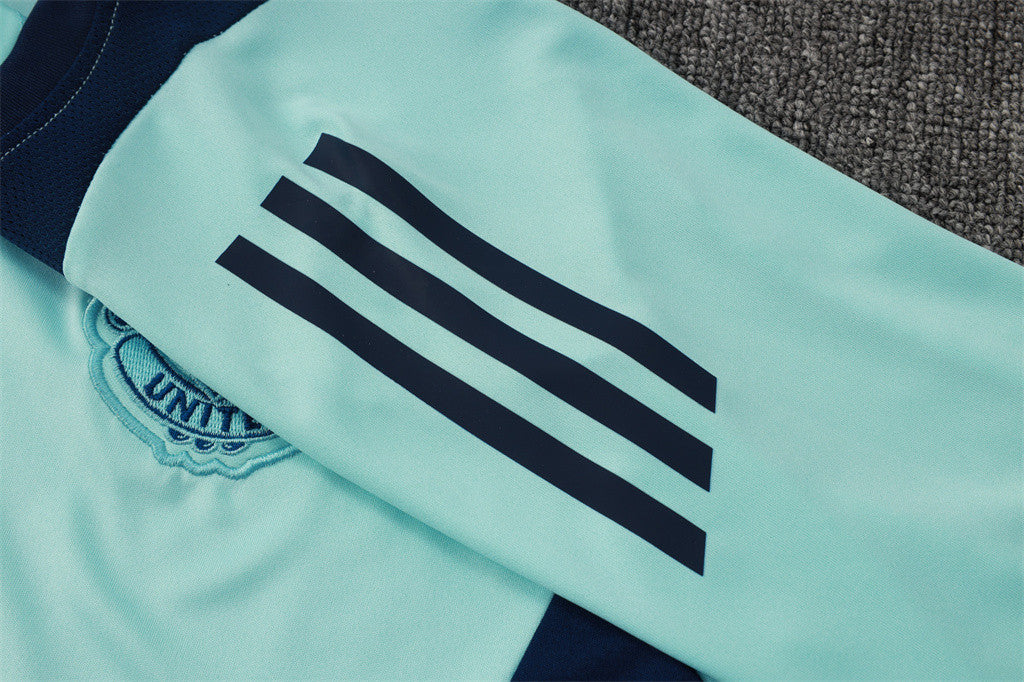 Manchester United Training Short sleeve Suit 24/25 - Image 8