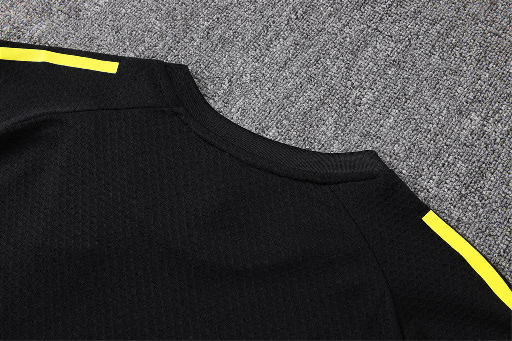 Manchester United Training Short sleeve Suit 25/26 - Image 13