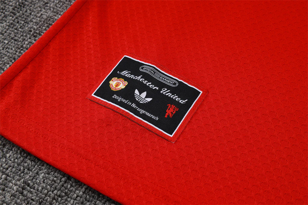 Manchester United Training Short sleeve Suit 25/26 - Image 13