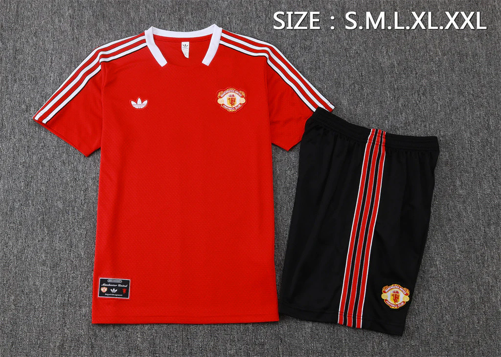 Manchester United Training Short sleeve Suit 25/26 - Image 17